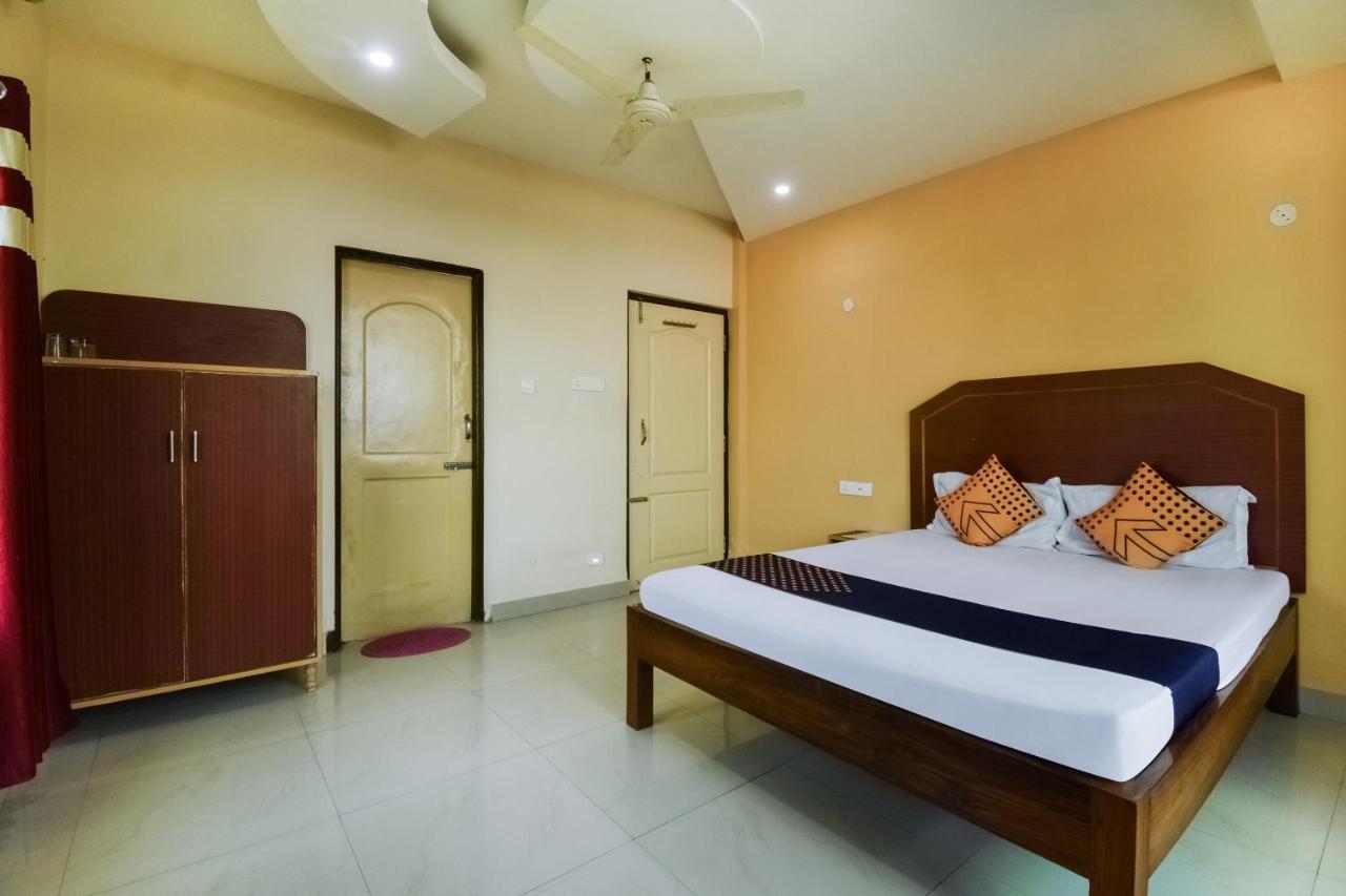 Spot On 74793 Hotel Sai Sudha Puri Exterior photo